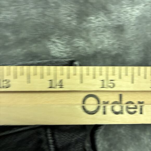 VTG Levis 501 Jean Shorts Women’s Sz.27 Black Button Fly Cut Off Daisy Duke - Picture 6 of 9